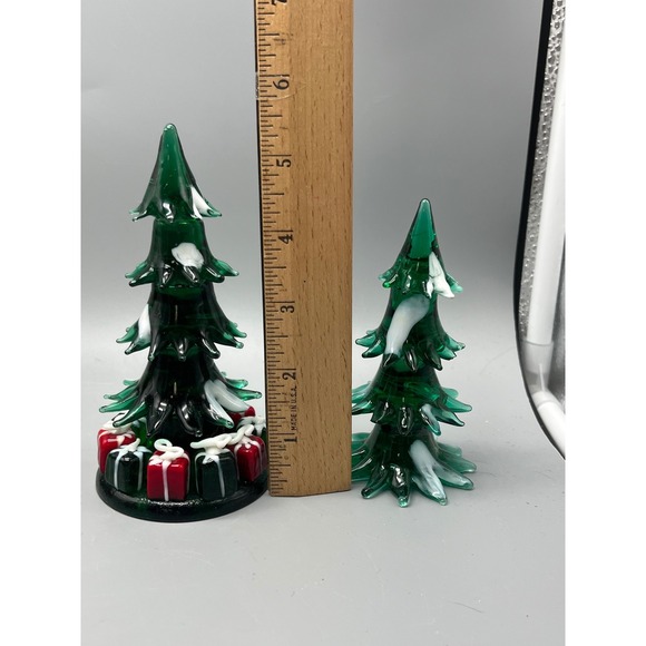 Vtg hand‎ blown art glass Christmas tree figurine green w/red and black presents